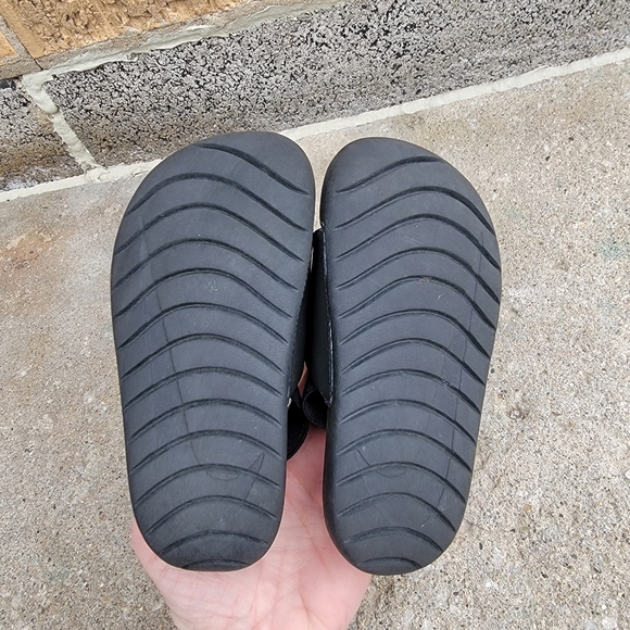 Nike Kawa Black Gold Toddler Slide Sandals 9C - Picture 11 of 11